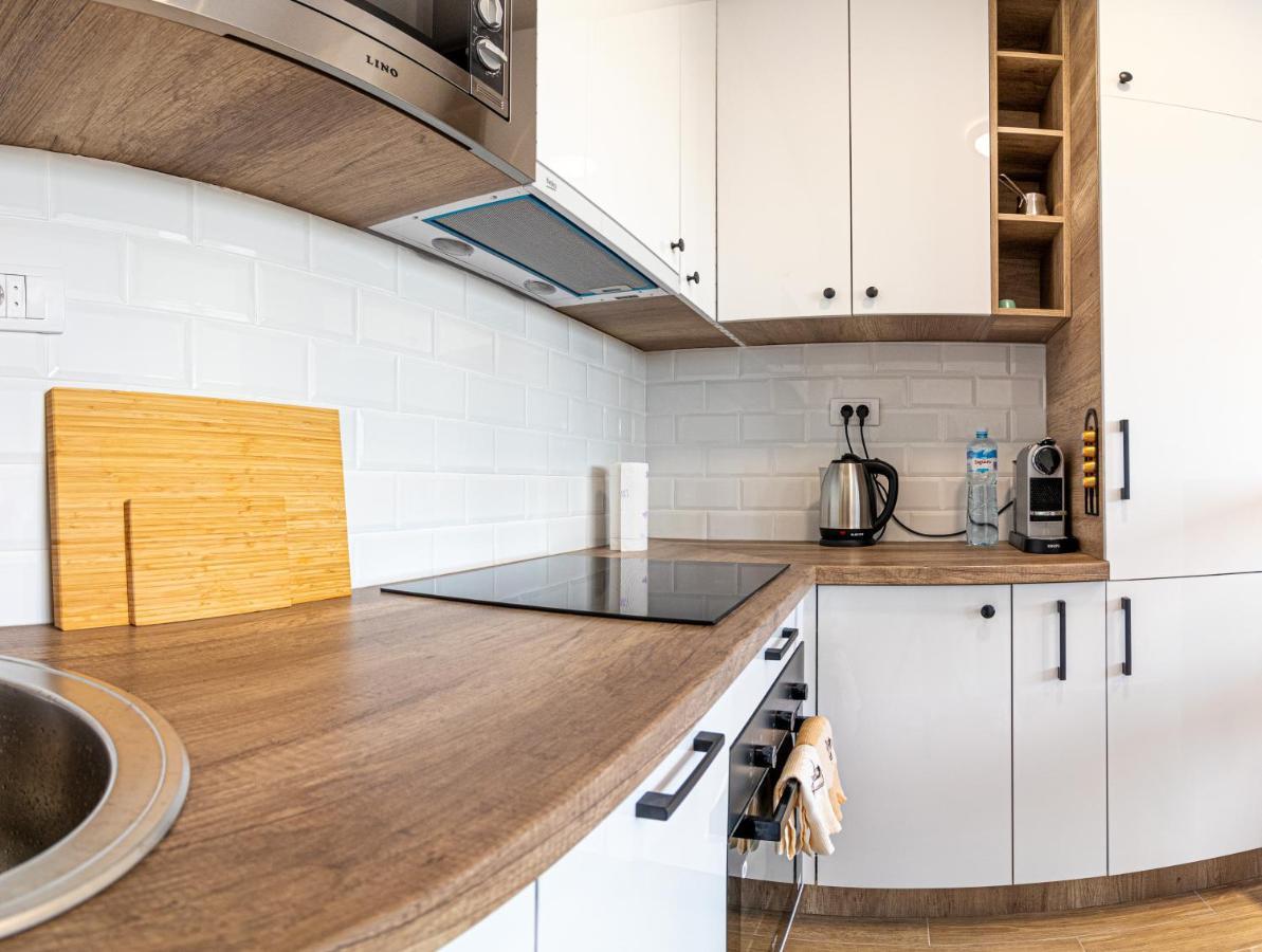 Sunny Nest Apartment *